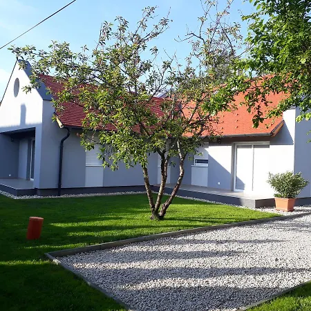 Mint Magánszálláshely *