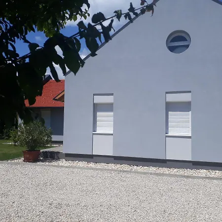 Mint Magánszálláshely Csopak