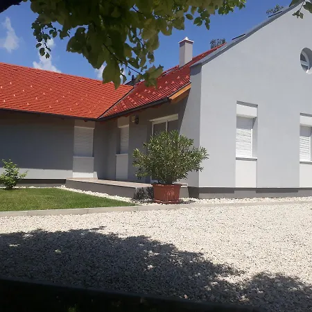Mint Magánszálláshely *