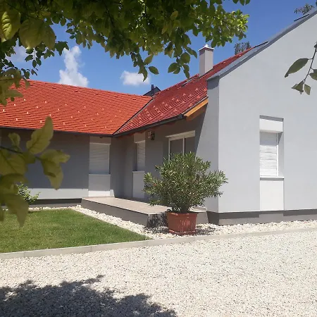 Mint Magánszálláshely Appartamento *